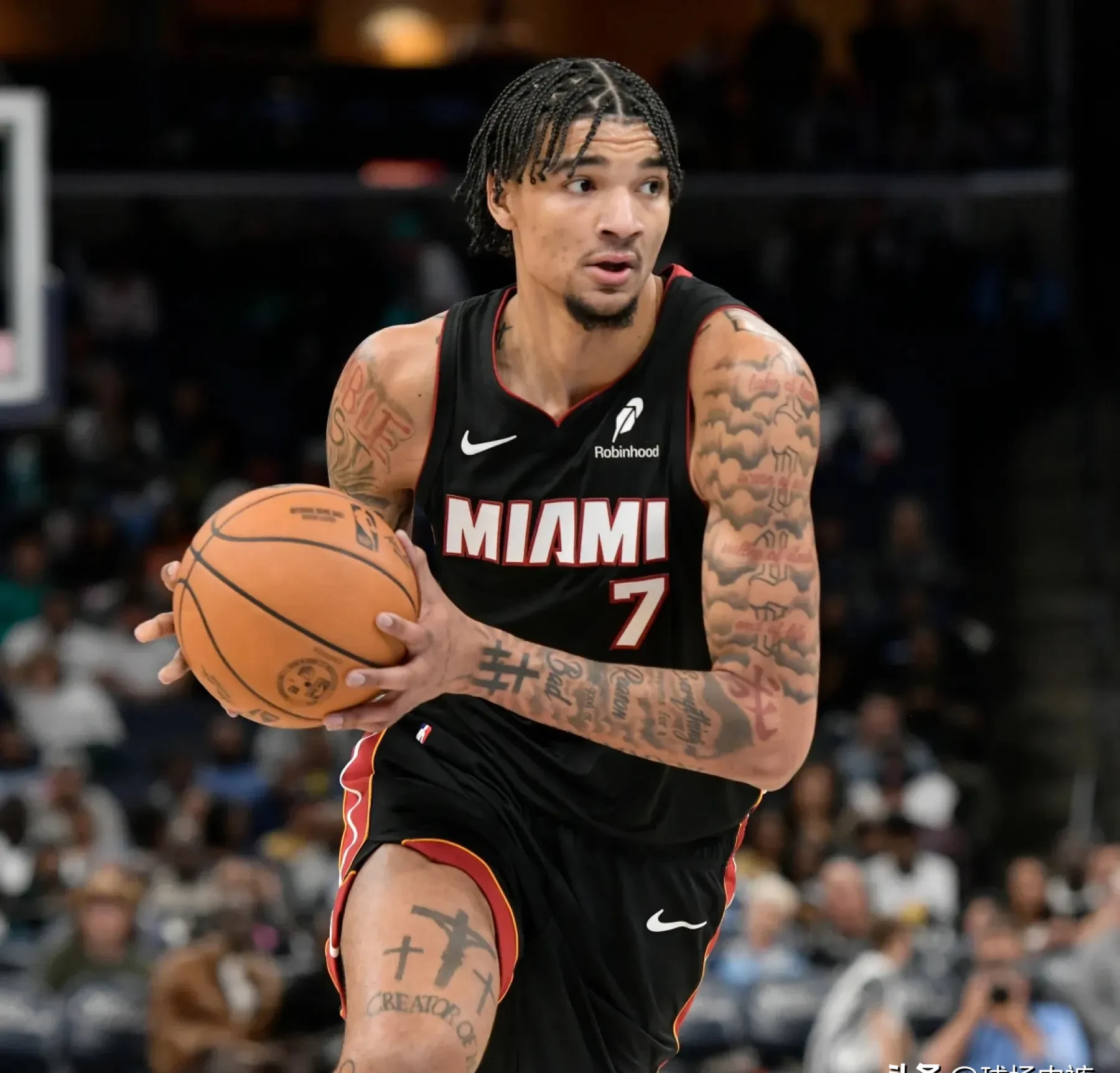 关于热火鏖战上海队,利拉德高光表现的信息 关于热火鏖战上海队,利拉德高光表现的信息